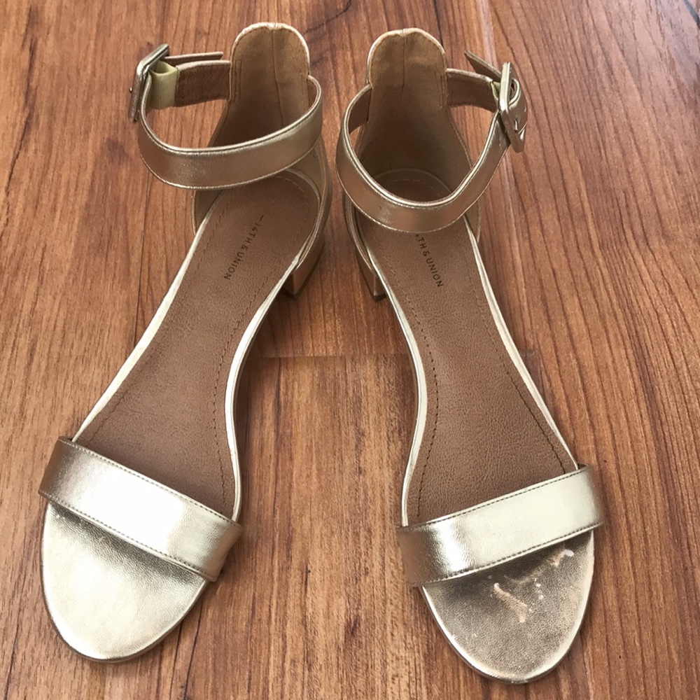 14th & Union Gold Sandal - Picture 2 of 7